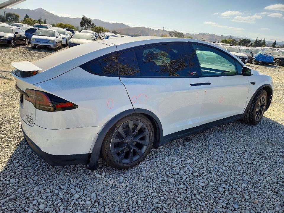 Продажа на аукционе авто 2022 Tesla Model X, vin: 7SAXCDE52NF351358, номер лота: 69346276