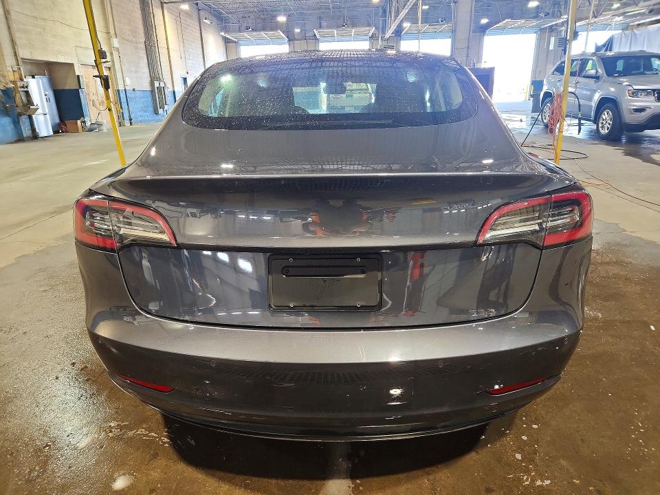 70737136 :رقم المزاد ، 5YJ3E1EA9NF369728 vin ، 2022 Tesla Model 3 مزاد بيع