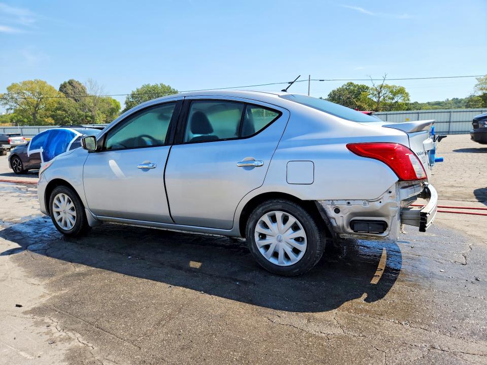 68515526 :رقم المزاد ، 3N1CN7AP8KL806258 vin ، 2019 Nissan Versa مزاد بيع