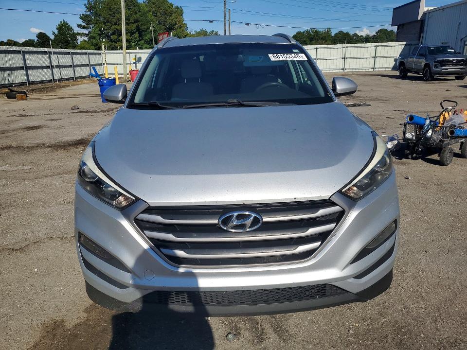 68155346 :رقم المزاد ، KM8J33A44HU329511 vin ، 2017 Hyundai Tucson مزاد بيع