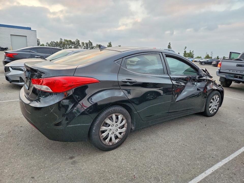 69622046 :رقم المزاد ، 5NPDH4AE6CH067236 vin ، 2012 Hyundai 4 D Sedan مزاد بيع