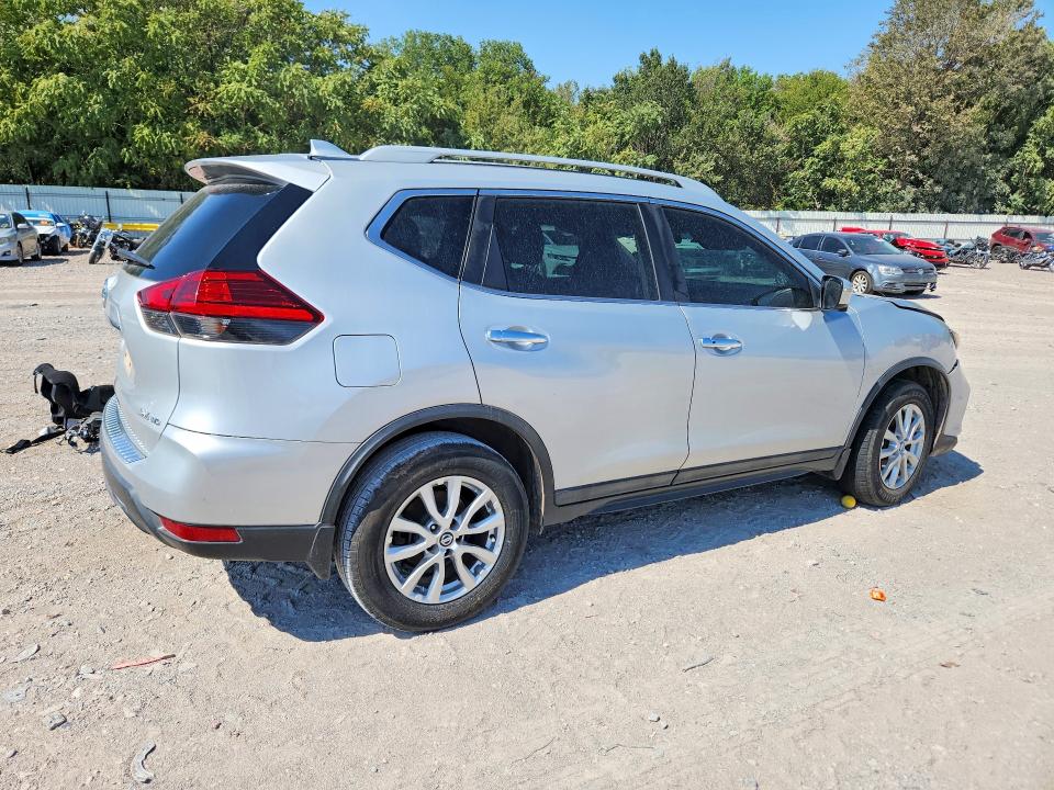 Продаж на аукціоні авто 2017 Nissan Rogue, vin: 5N1AT2MV2HC735839, номер лоту: 70736206