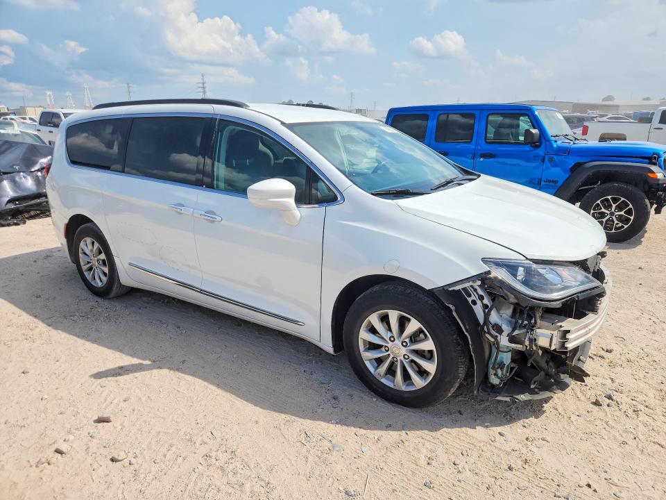 Продажа на аукционе авто 2017 Chrysler Pacifica, vin: 2C4RC1BG1HR539663, номер лота: 69980376