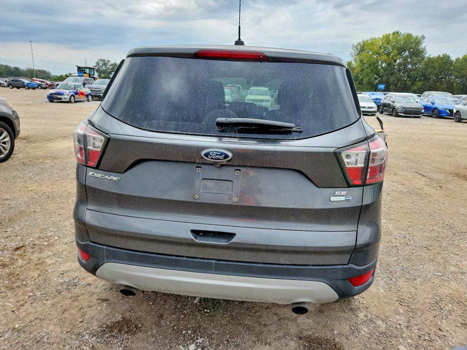 2017 Ford Escape მანქანა იყიდება აუქციონზე, vin: 1FMCU9G9XHUB05381, აუქციონის ნომერი: 71031156