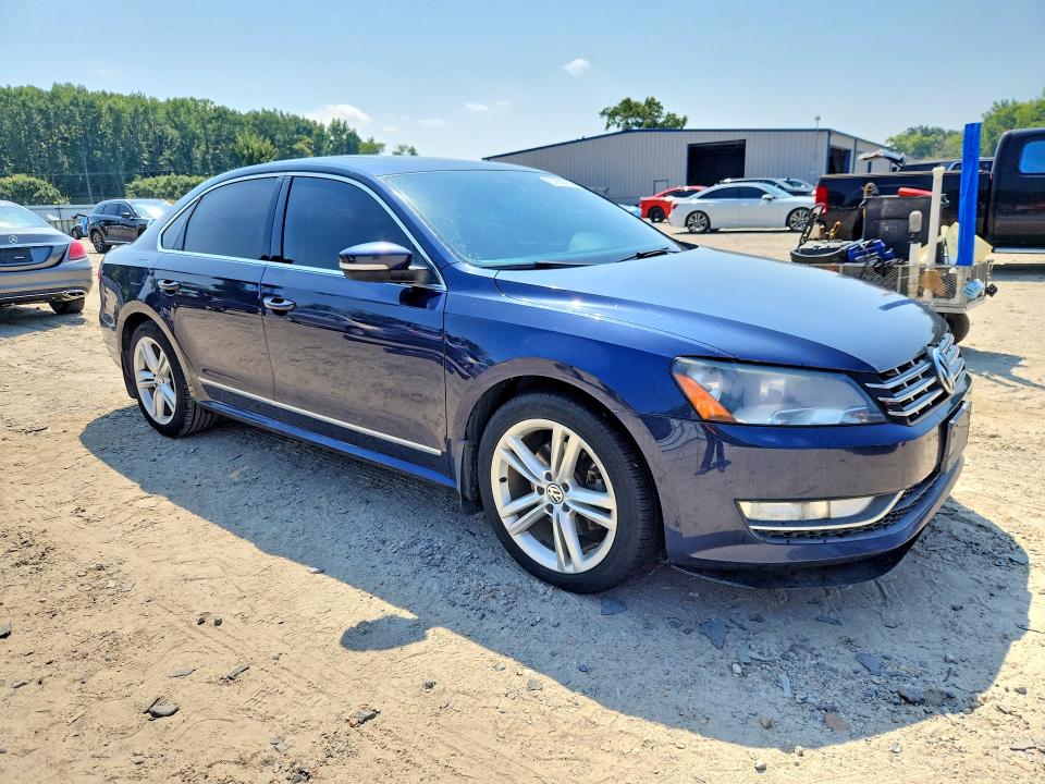 Продажа на аукционе авто 2015 Volkswagen Passat, vin: 1VWCV7A35FC056360, номер лота: 67255516