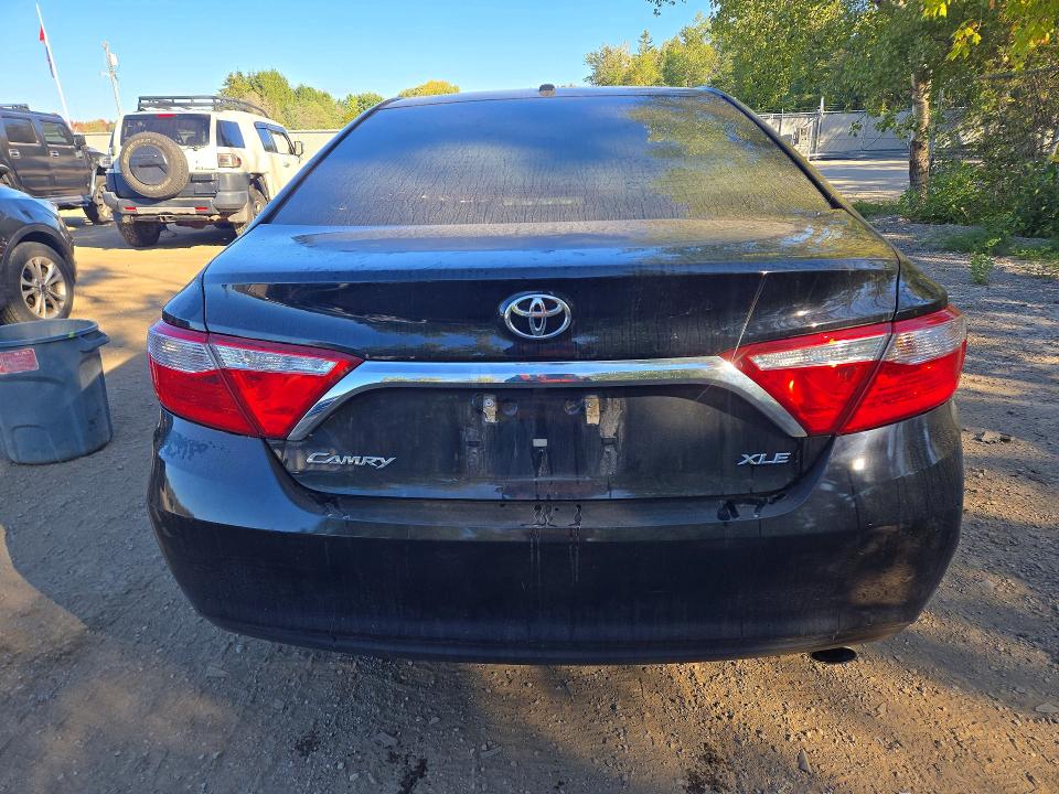 2015 Toyota Camry მანქანა იყიდება აუქციონზე, vin: 4T1BF1FK5FU944914, აუქციონის ნომერი: 69891986