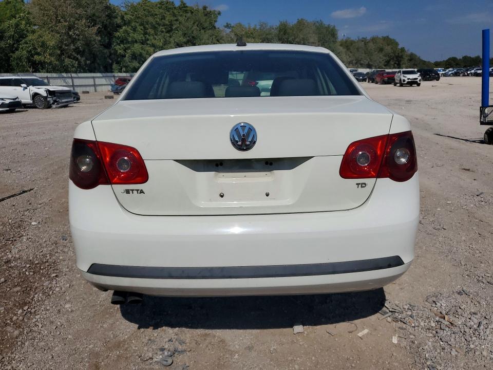 70792656 :رقم المزاد ، 3VWDT81K86M017770 vin ، 2006 Volkswagen Jetta مزاد بيع