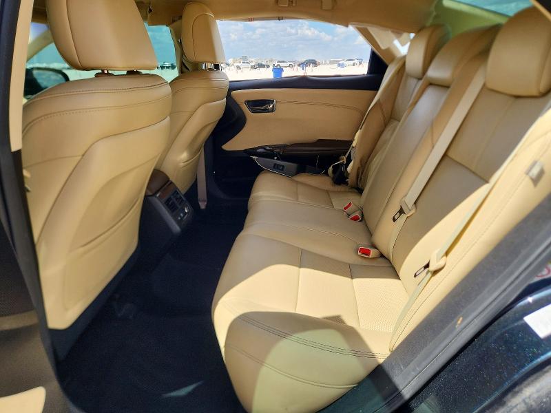 68186736 :رقم المزاد ، 4T1BK1EB4FU166151 vin ، 2015 Toyota Avalon مزاد بيع