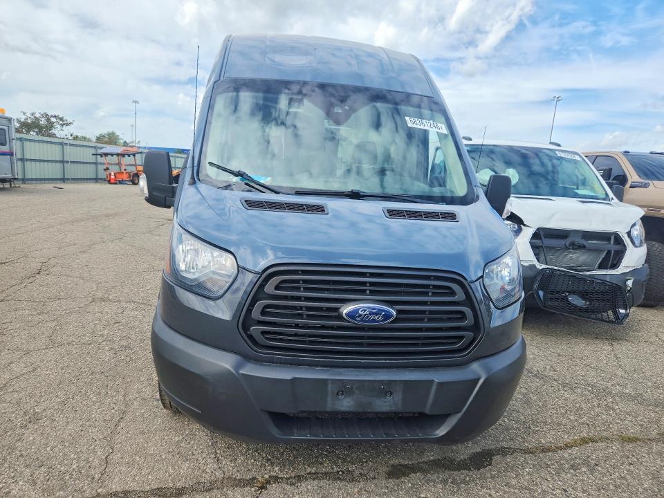 68361246 :رقم المزاد ، 1FTYR3XM6KKA97831 vin ، 2019 Ford Transit مزاد بيع