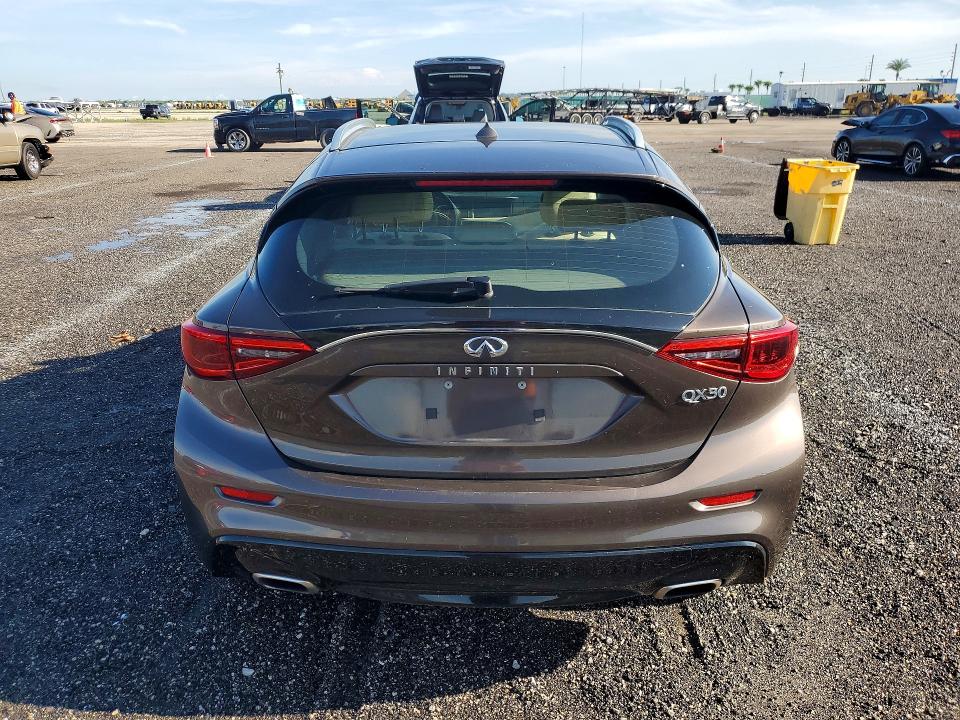 67042546 :رقم المزاد ، SJKCH5CP0KA006841 vin ، 2019 Infiniti Qx30 مزاد بيع