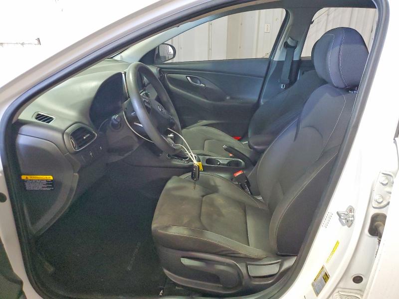2018 Hyundai Elantra Gt მანქანა იყიდება აუქციონზე, vin: KMHH35LE9JU068530, აუქციონის ნომერი: 70137826