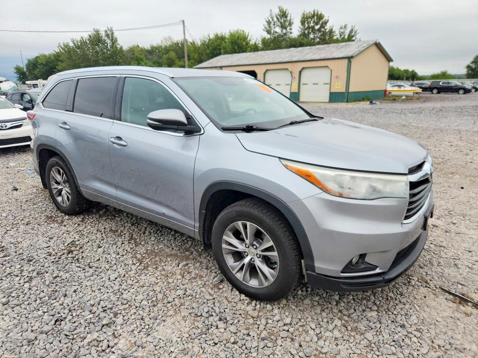 68702556 :رقم المزاد ، 5TDJKRFH6FS075792 vin ، 2015 Toyota Highlander مزاد بيع