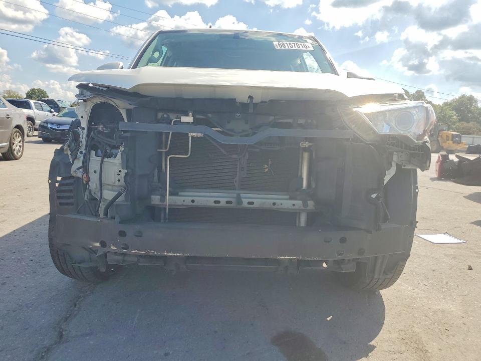 Продажа на аукционе авто 2018 Toyota 4runner, vin: JTEZU5JR5J5171834, номер лота: 68157016