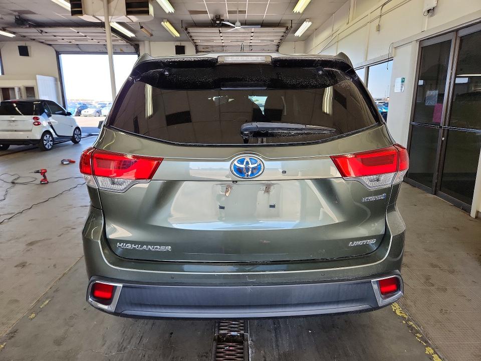 Продаж на аукціоні авто 2019 Toyota Highlander Hybrid, vin: 5TDDGRFH3KS061082, номер лоту: 68898826