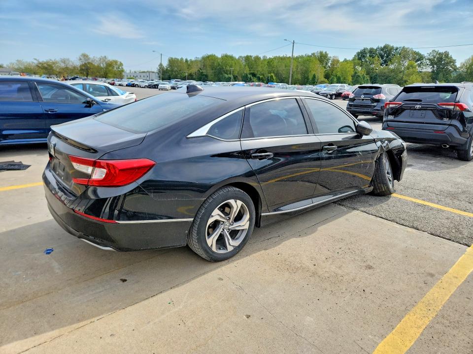 2018 Honda Accord მანქანა იყიდება აუქციონზე, vin: 1HGCV1F4XJA034491, აუქციონის ნომერი: 69595946