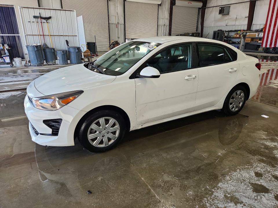 67794326 :رقم المزاد ، 3KPA24AD3NE444673 vin ، 2022 Kia Rio مزاد بيع