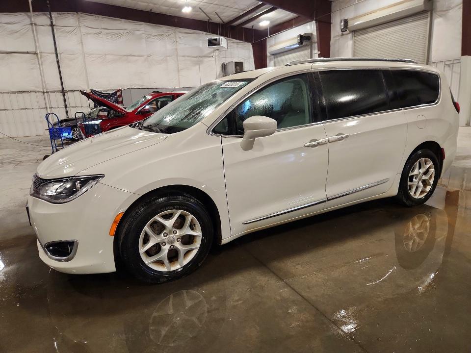 2017 Chrysler Pacifica მანქანა იყიდება აუქციონზე, vin: 2C4RC1EG0HR591880, აუქციონის ნომერი: 68328016