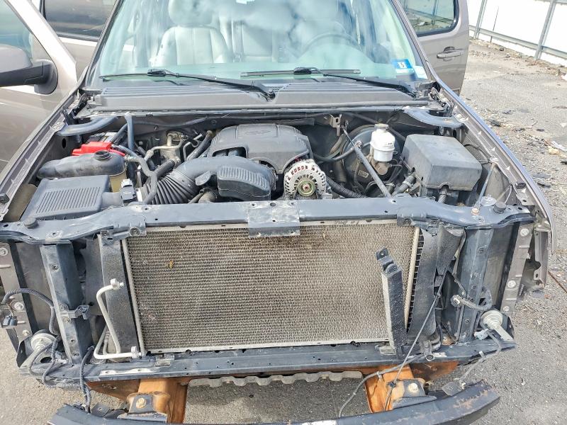 67966926 :رقم المزاد ، 1GNSCJE01ER186561 vin ، 2014 Chevrolet Suburban مزاد بيع