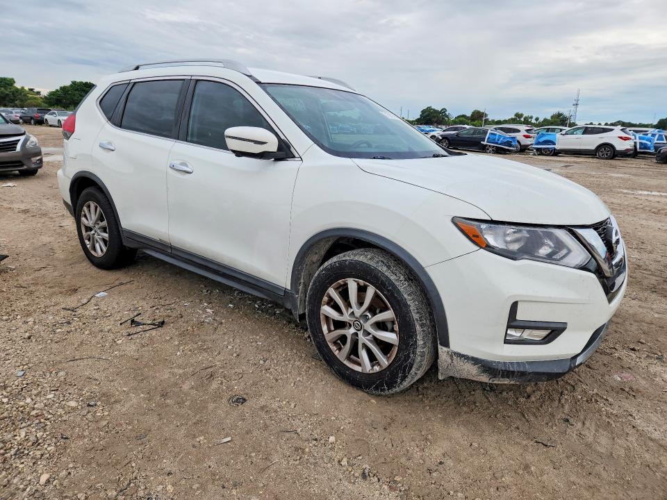 2017 Nissan Rogue მანქანა იყიდება აუქციონზე, vin: KNMAT2MT2HP554204, აუქციონის ნომერი: 71011196