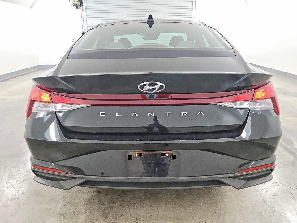 Продажа на аукционе авто 2021 Hyundai Elantra, vin: KMHLM4AG1MU194245, номер лота: 69828746