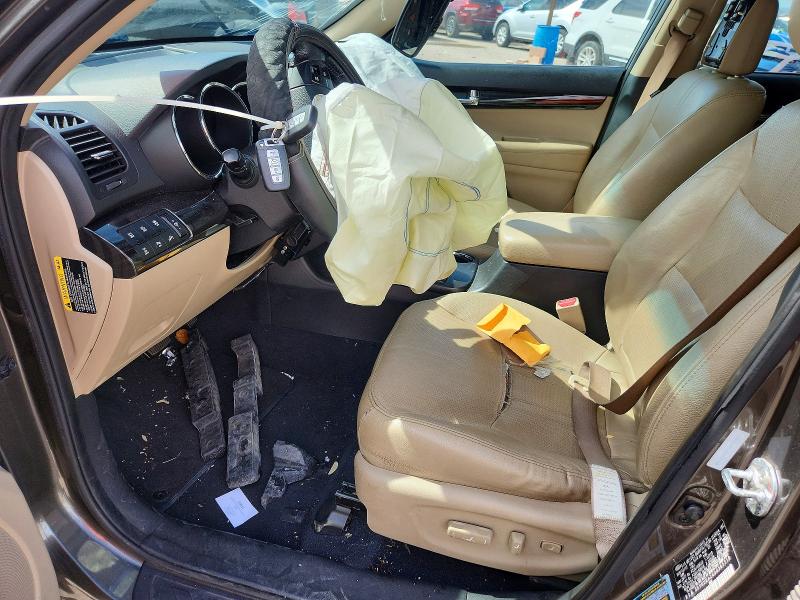 69986126 :رقم المزاد ، 5XYKUDA26DG365318 vin ، 2013 Kia Sorento مزاد بيع