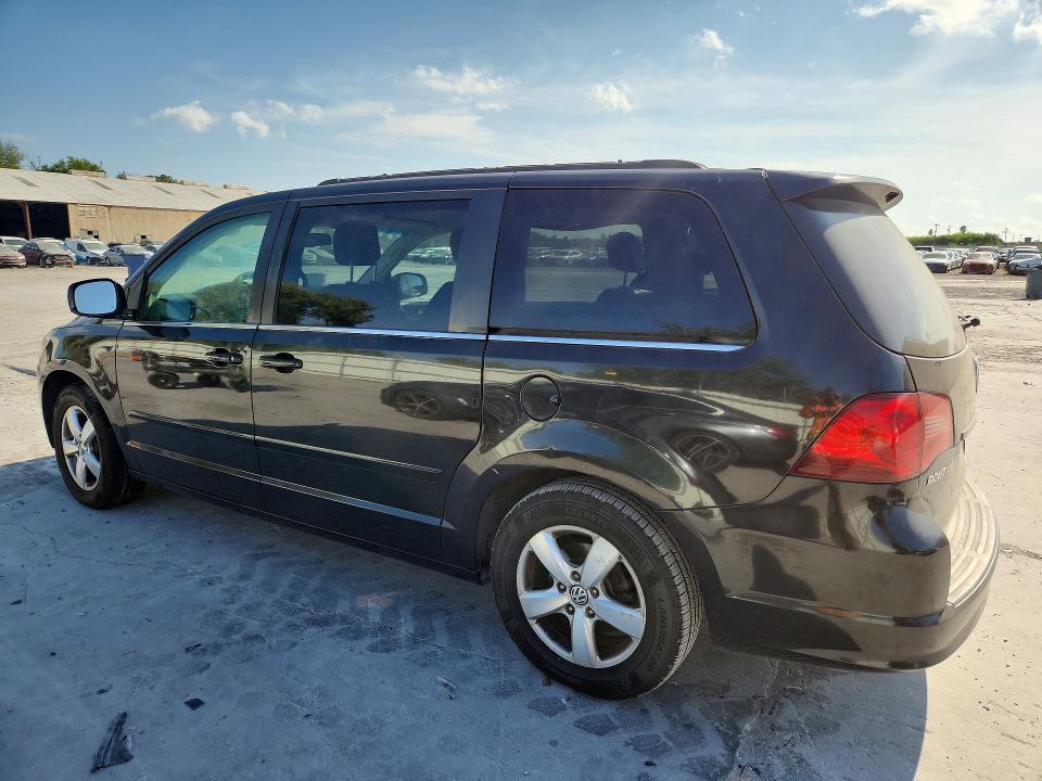 2011 Volkswagen Routan მანქანა იყიდება აუქციონზე, vin: 2V4RW3DG7BR803014, აუქციონის ნომერი: 67938816