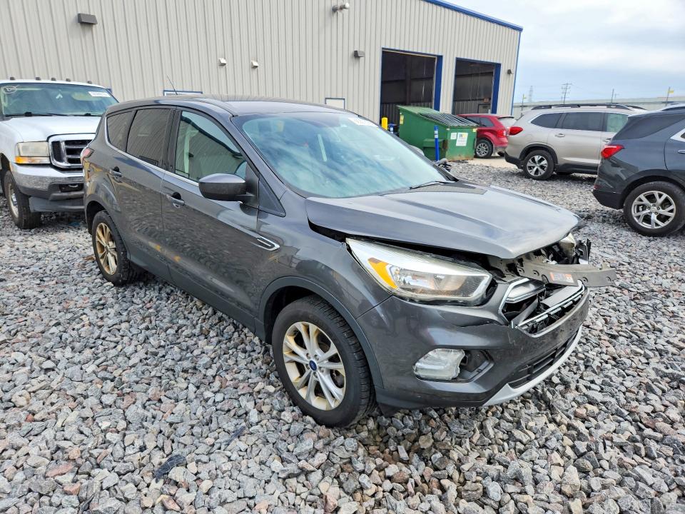 69307676 :رقم المزاد ، 1FMCU9G97HUD44208 vin ، 2017 Ford Escape مزاد بيع