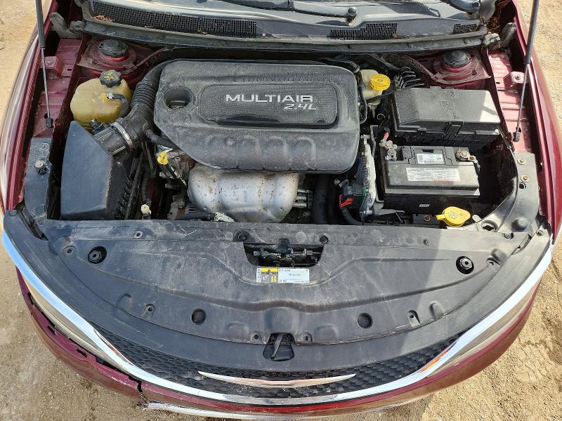67899446 :رقم المزاد ، 1C3CCCAB4FN628777 vin ، 2015 Chrysler 200 مزاد بيع