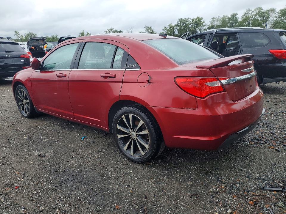 70175816 :رقم المزاد ، 1C3CCBHG0CN116912 vin ، 2012 Chrysler 200 مزاد بيع