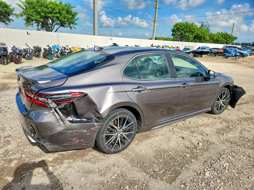 Продаж на аукціоні авто 2023 Toyota Camry, vin: 4T1G11AK5PU781615, номер лоту: 68062196