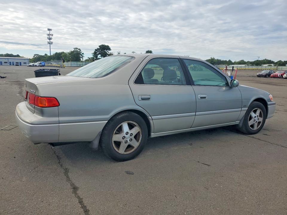 69006396 :رقم المزاد ، JT2BF22K410295924 vin ، 2001 Toyota Camry مزاد بيع