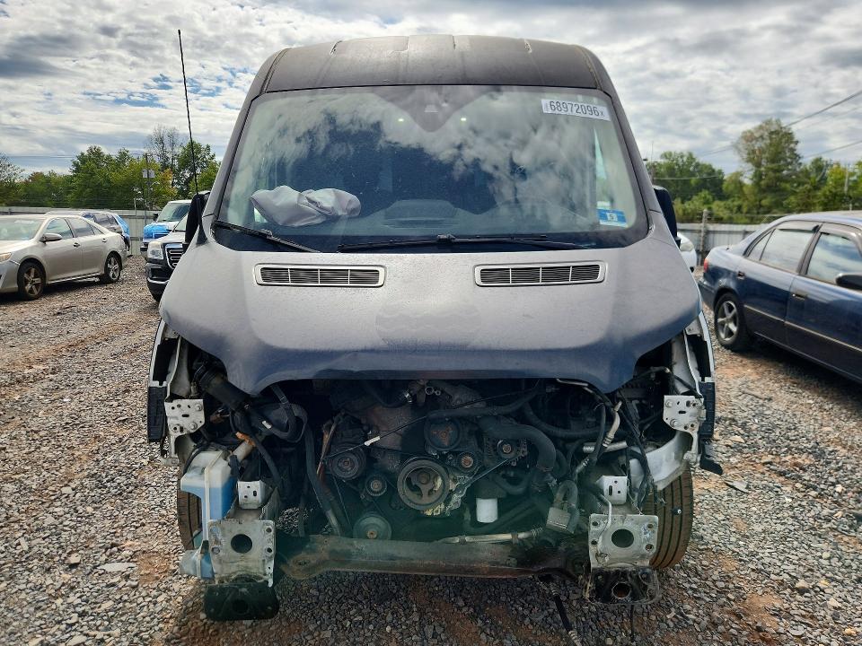 2017 Ford Transit მანქანა იყიდება აუქციონზე, vin: 1FTYR2CM7HKB01751, აუქციონის ნომერი: 68972096