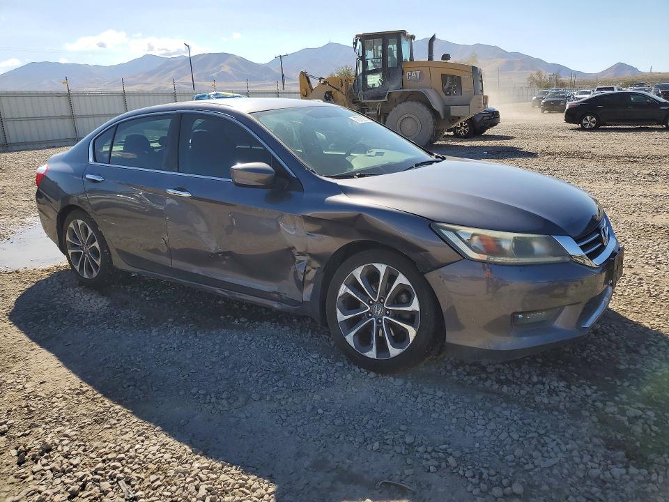 70788226 :رقم المزاد ، 1HGCR2F54FA121314 vin ، 2015 Honda Accord مزاد بيع
