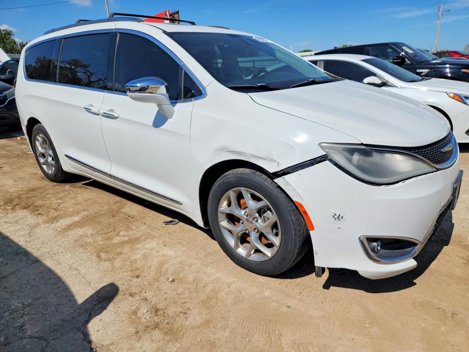 69886046 :رقم المزاد ، 2C4RC1GG1JR273821 vin ، 2018 Chrysler Pacifica مزاد بيع