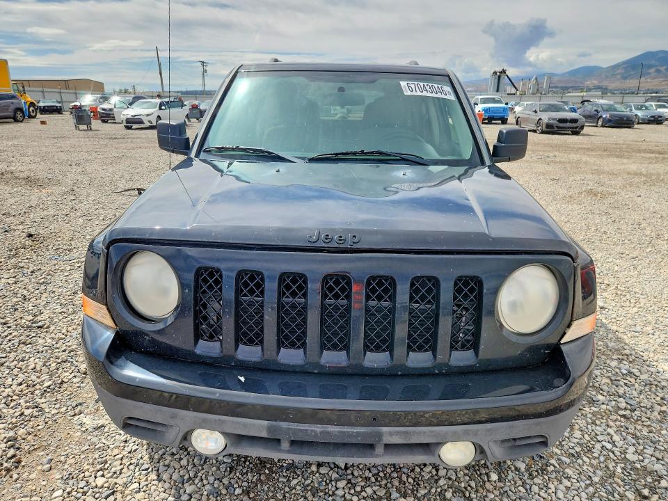 67043046 :رقم المزاد ، 1C4NJPBA6ED752805 vin ، 2014 Jeep Patriot مزاد بيع