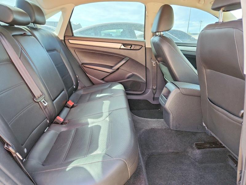 70541346 :رقم المزاد ، 1VWAT7A31FC034739 vin ، 2015 Volkswagen Passat مزاد بيع