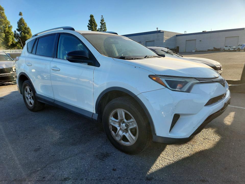 70624166 :رقم المزاد ، 2T3ZFREV6GW267227 vin ، 2016 Toyota Rav4 مزاد بيع