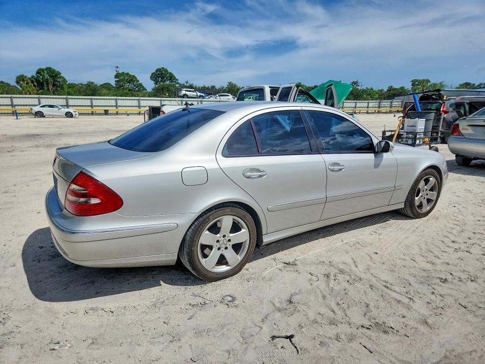 Aukcja sprzedaży 2004 Mercedes-benz E, vin: WDBUF65J24A490329, numer aukcji: 68099386