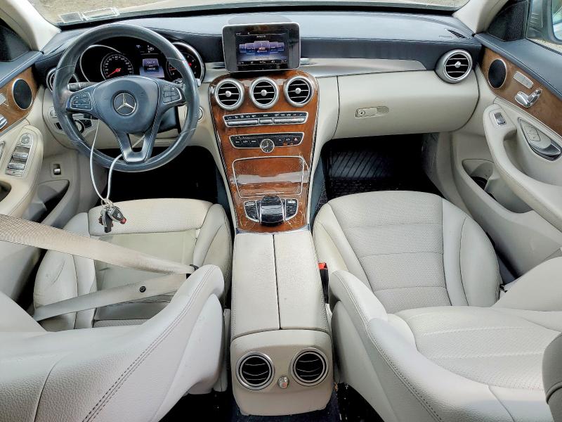 70056586 :رقم المزاد ، 55SWF4KBXFU035751 vin ، 2015 Mercedes-benz C مزاد بيع