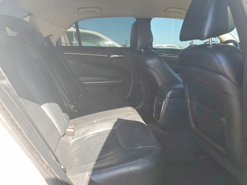 2015 Chrysler 300 მანქანა იყიდება აუქციონზე, vin: 2C3CCAAG1FH818190, აუქციონის ნომერი: 70120446