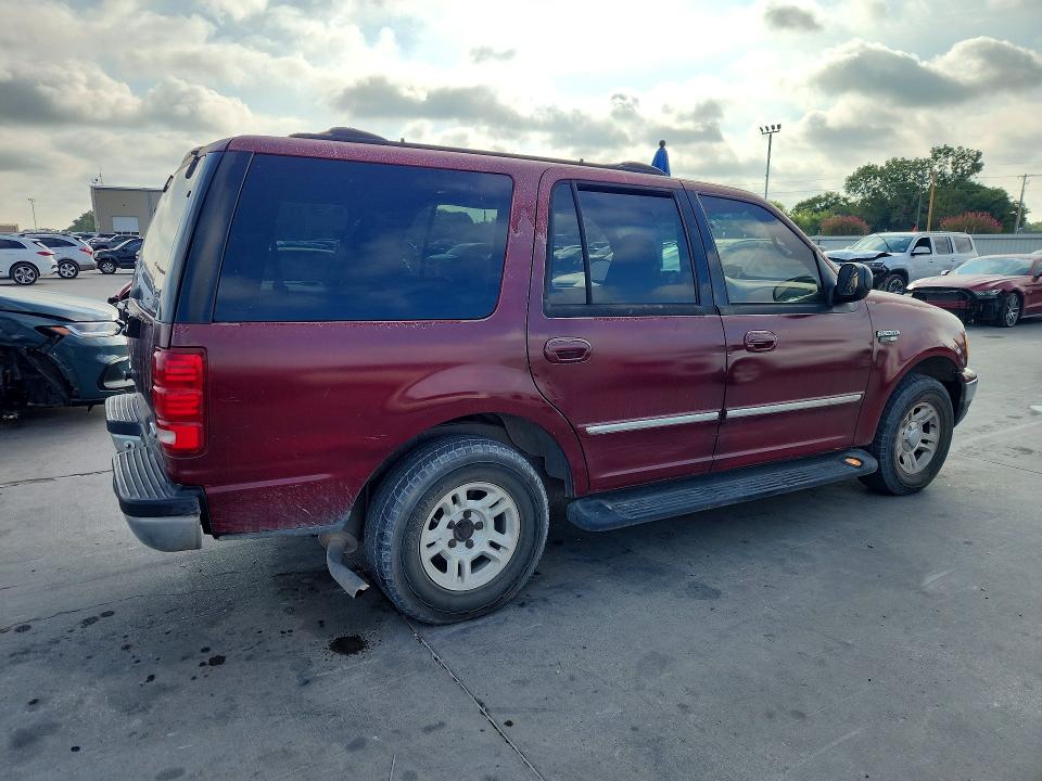 67784776 :رقم المزاد ، 1FMRU15LX1LA01074 vin ، 2001 Ford Expedition مزاد بيع