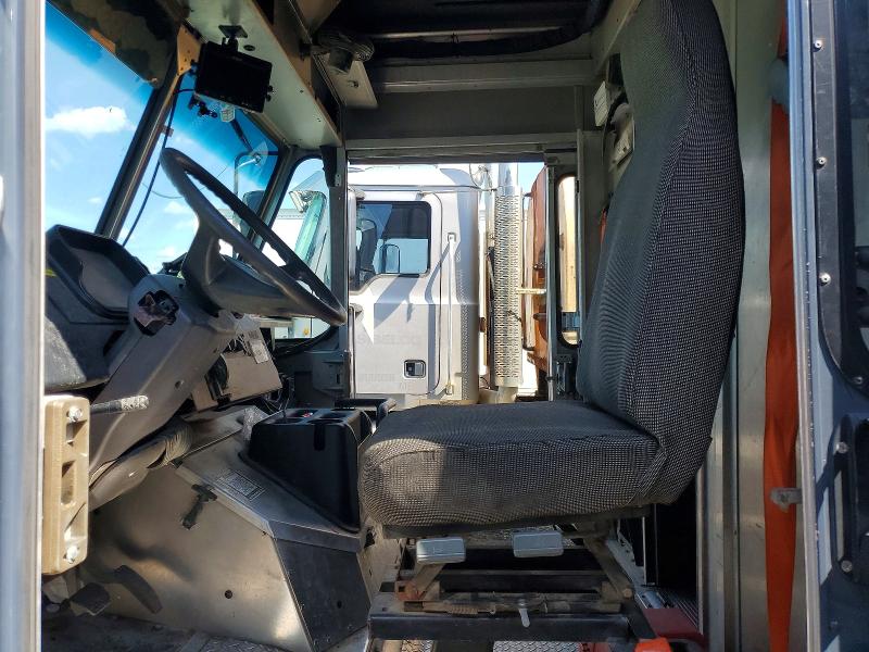 65045836 :رقم المزاد ، 4UZAC2EA9LCMK0167 vin ، 2020 Freightliner Chassis مزاد بيع