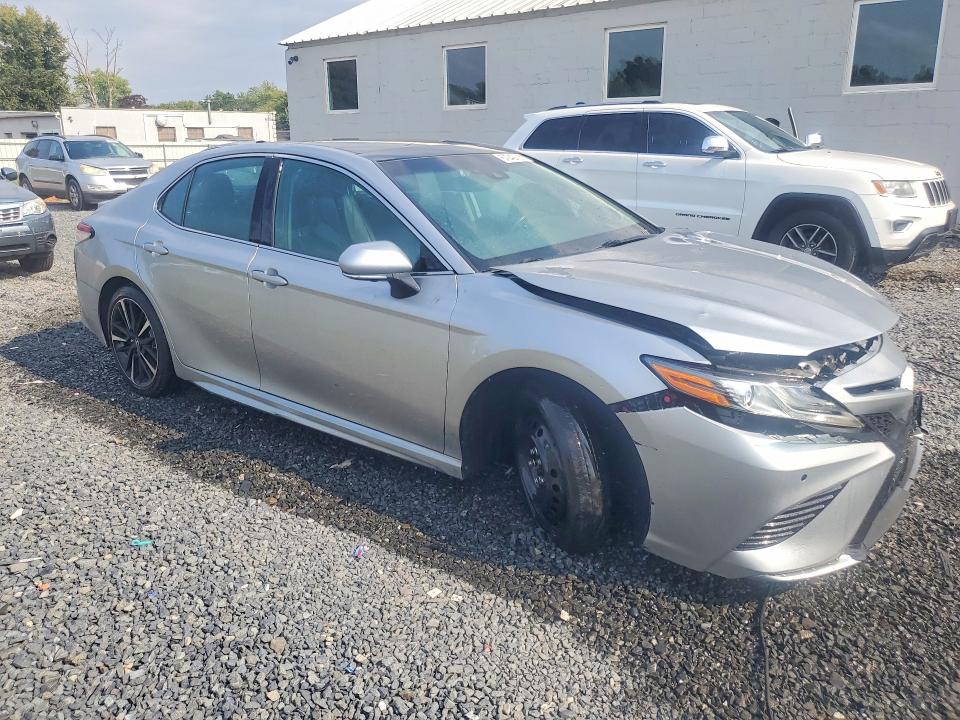 2018 Toyota Camry მანქანა იყიდება აუქციონზე, vin: 4T1BZ1HKXJU010583, აუქციონის ნომერი: 67249786