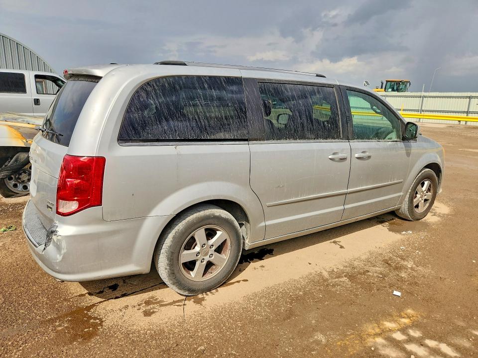 68032306 :رقم المزاد ، 2D4RN5DG1BR689152 vin ، 2011 Dodge Grand Caravan مزاد بيع