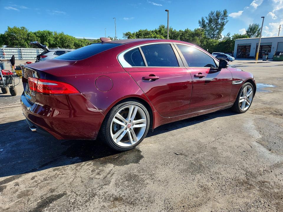 2017 Jaguar Xe მანქანა იყიდება აუქციონზე, vin: SAJAJ4BV1HCP10246, აუქციონის ნომერი: 68000346