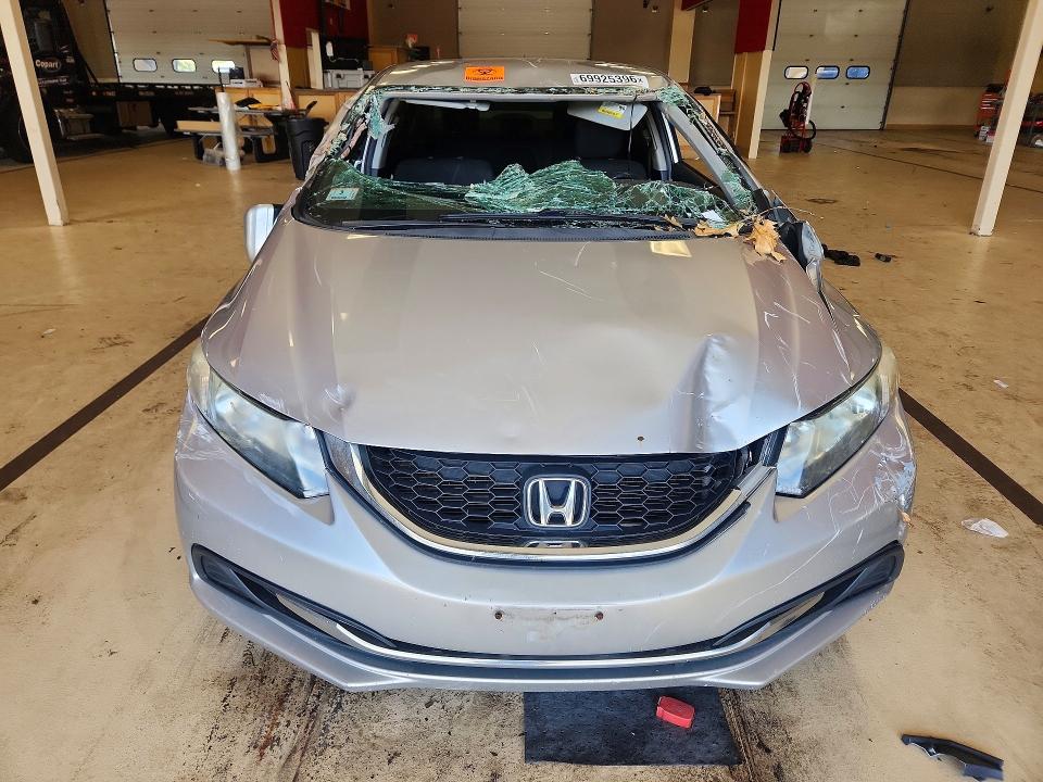 Продажа на аукционе авто 2015 Honda Civic, vin: 19XFB2F55FE227400, номер лота: 69925396