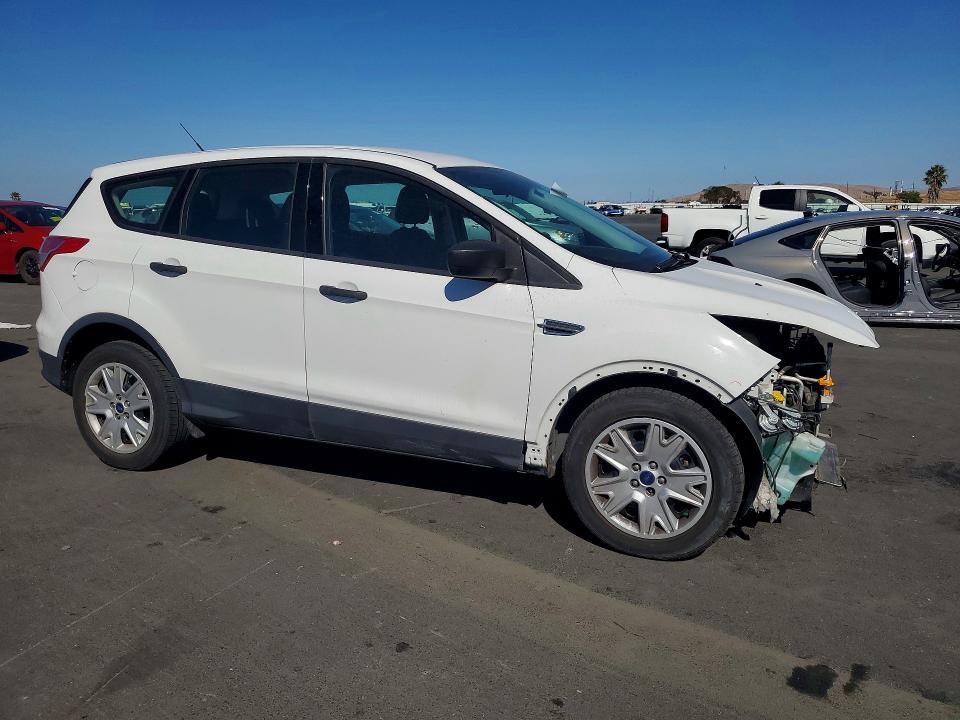 Продаж на аукціоні авто 2015 Ford Escape, vin: 1FMCU0F72FUC13034, номер лоту: 68035366