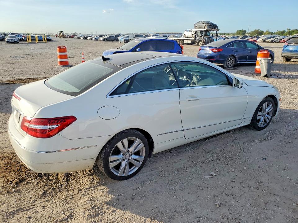 Aukcja sprzedaży 2010 Mercedes-benz E, vin: WDDKJ5GB5AF037110, numer aukcji: 70873636