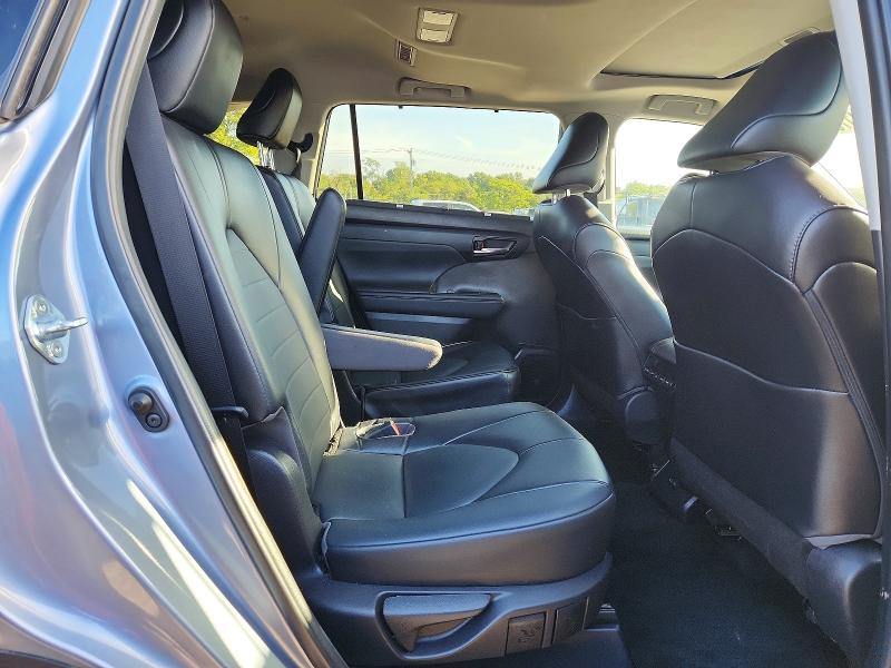 67417346 :رقم المزاد ، 5TDGZRBH9NS212735 vin ، 2026 Toyota Highlander مزاد بيع