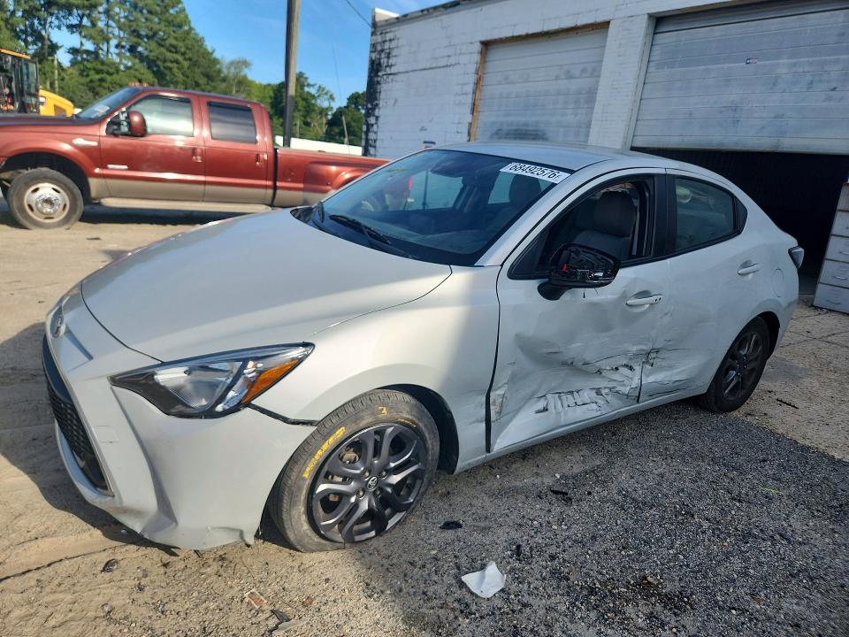 68492576 :رقم المزاد ، 3MYDLBYV9KY518963 vin ، 2019 Toyota Yaris مزاد بيع